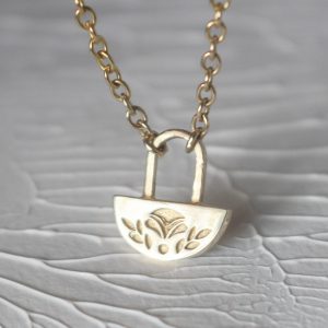 Ruth necklace